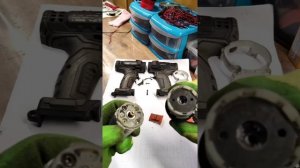 Ремонт шуруповерта P.I.T. Откуда выпала пластина?