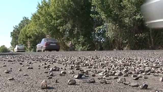 Новый асфальт стал проблемой для автомобилистов смотреть онлайн