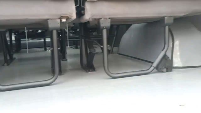 $6,900 ឡានលក់ Ssangyong Istana 96/12កៅអី/ព័ណ៌ទឹកប្រាក់/បាតមេស្អាត/tel 070969098/095944436/097282200