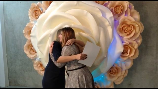 Мастер-класс "Большие цветы для бизнеса" в Киеве. Декабрь 2019. Международная школа больших цветов смотреть онлайн