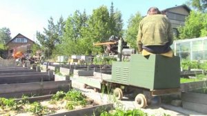 Самодельный поезд на даче Sadovaya railway in Russia June 2020