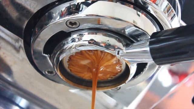 Bottomless Portafilter (Nuova Simonelli Aurelia II T3) - Cortado Tasting Room смотреть онлайн