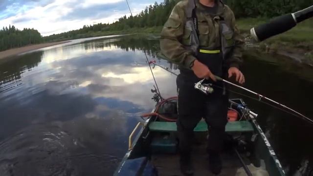 Рыбалка 2022 в Коми. День 2 , после полудня. Щучий хвост. смотреть онлайн