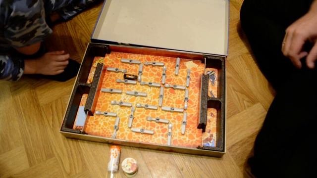 Игра Кукарача&Kakerlakak смотреть онлайн