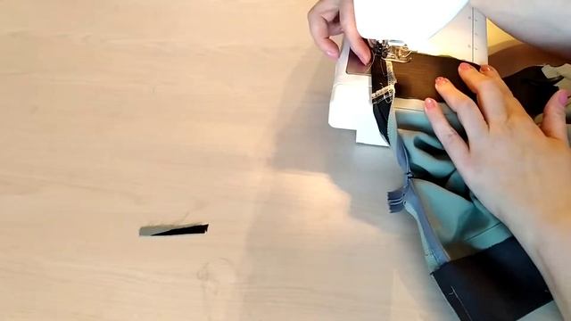 Как сшить юбку часть 3: Как обработать верхний срез юбки обтачкой. #юбканаобтачке смотреть онлайн