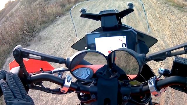 #9 KTM 390 Adventure SW обзор кросс трассы Агалатово и защиты рук с Али смотреть онлайн