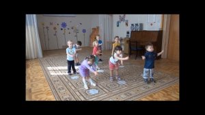 Разминка, зарядка. Головами покиваем. Ритмика.