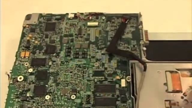 iBook G4 12" Disassembly Repair - Logic Board Removal смотреть онлайн