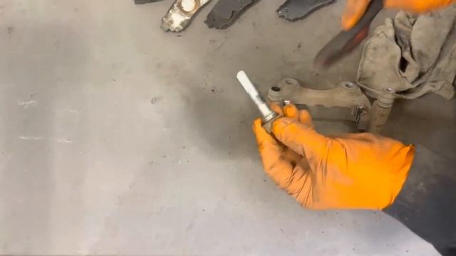 2016-2022 Lexus RX350 And RX450h Rear Brake Pads And Rotors Replacement Instructions