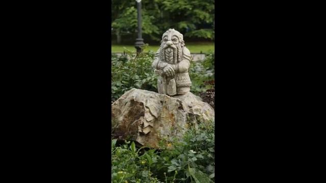 Гномы. Садовая скульптура. смотреть онлайн