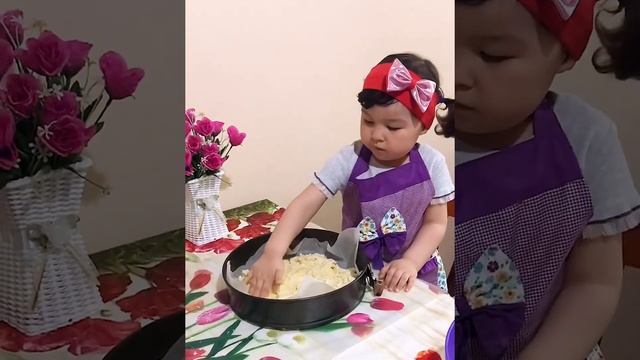 СҮЗБЕЛІ БӘЛІШ. ҚАЗАҚША РЕЦЕПТ. ТВОРОЖНЫЙ ПИРОГ. КОРОЛЕВСКАЯ ВАТРУШКА смотреть онлайн