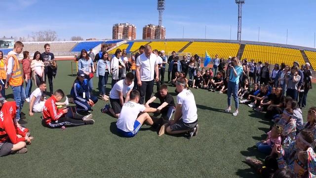 Масрестлинг - перетягивание палки. Фестиваль национальных игр Севера "Аялгур", Благовещенск, 2019 г смотреть онлайн