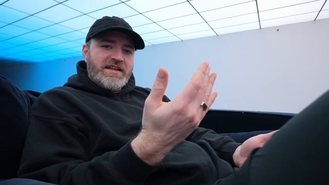 Are You Willing to Wear This Tiny Futuristic Tech on Your Finger? смотреть онлайн