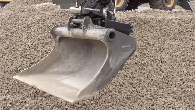 Volvo E series wheeled excavators control with confidence смотреть онлайн