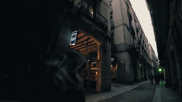 [POV] Barcelona Street Photography - Canon 85mm F1.8 USM [ Canon EOS RP ] смотреть онлайн