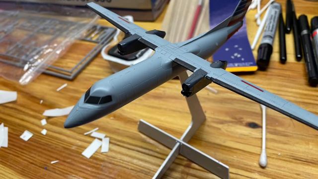American Eagle (Piedmont) Dash 8-300 Model Build 1/144 смотреть онлайн