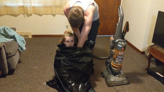Bin Bag Vacuum Challenge |Vacuum Challenge 2019 |Trash bag challenge смотреть онлайн