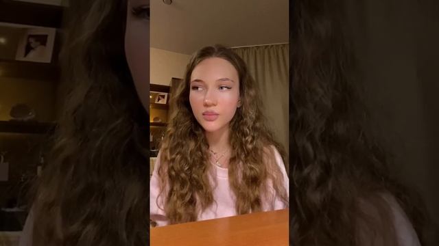 Об уходе за кудрявыми волосами/ Мотивирующие сериалы/ Странный сосед