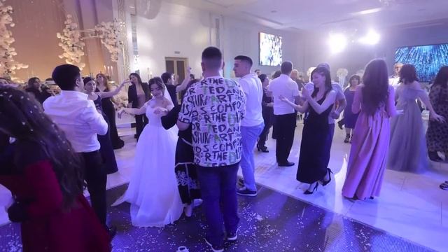 АРТУР САРКИСЯН - Друзья жениха // ARTUR SARKISYAN - Druzya jeniha смотреть онлайн