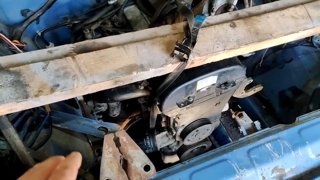 Устанавливаем двигатель от Ford в Жигули. Свап в жигу часть 3 смотреть онлайн