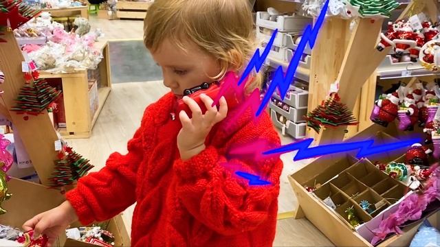 Полина покупает новогодние игрушки на НОВЫЙ ГОД 2021 смотреть онлайн