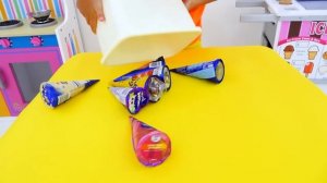 Никита продает мороженое