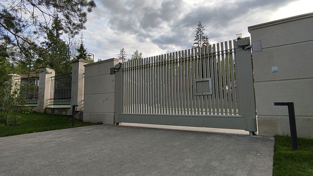 Распашные ворота со встроенной автоматикой смотреть онлайн