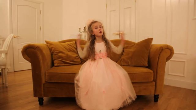 Девочка 6 лет читает наизусть басню Крылова "Пир у Льва" смотреть онлайн
