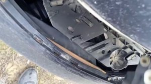 как открыть капот шкоды октавия если сел аккумулятор.