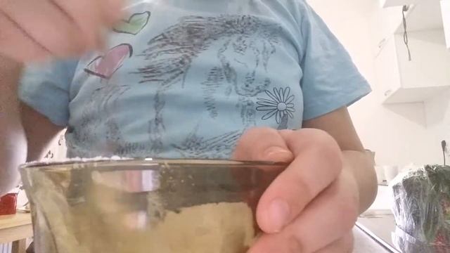 Неньютоновская жидкость из муки,шооооооок? смотреть онлайн