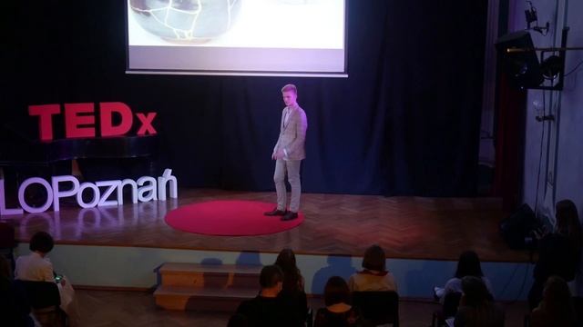 Asymmetric - the Spread of Imperfect Art | Michał Kozicki | TEDxIILOPoznań смотреть онлайн