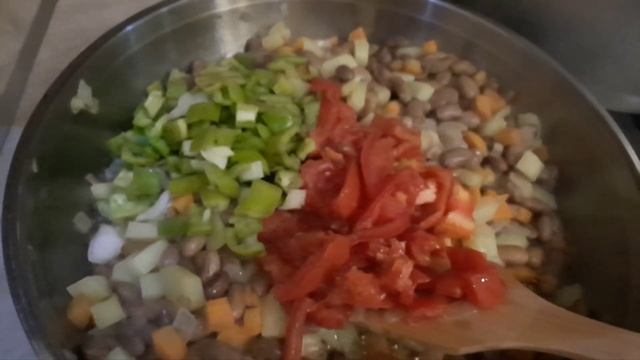 Суп из фасоли смотреть онлайн