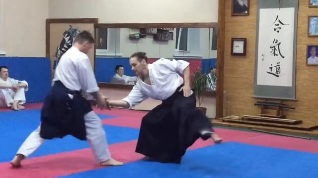 Екомен учи-Шихо наге. Айкидо Айкикай Благовещенск