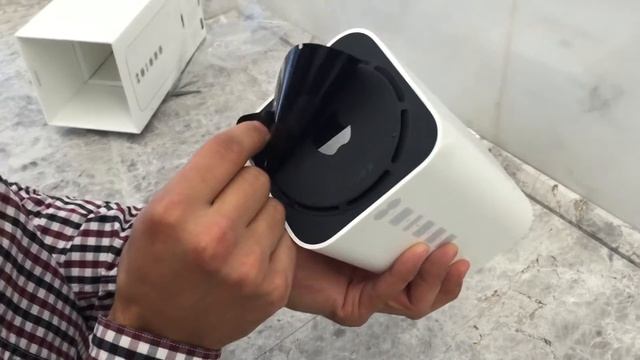 Apple AirPort Time Capsule 2TB распаковка. МегаМак Симферополь смотреть онлайн