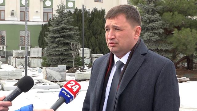 Максим Балахонов о завершении работ на площади Ленина смотреть онлайн
