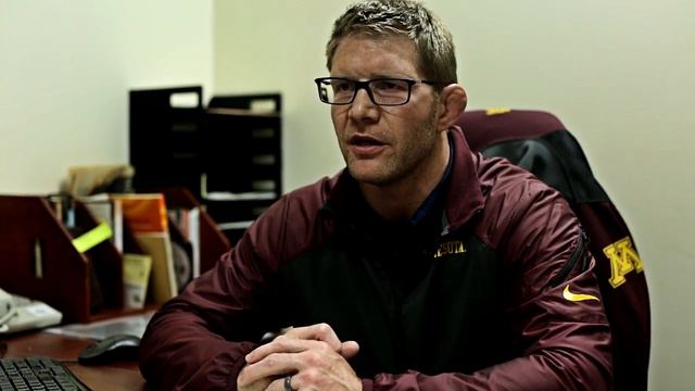 Minnesota Wrestling: Coach's Corner with Brandon Eggum (Oct. 22, 2014) смотреть онлайн