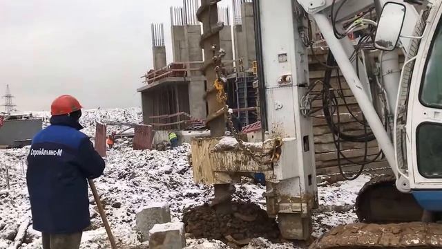 Лидерное бурение установкой Soilmec R-312HD смотреть онлайн