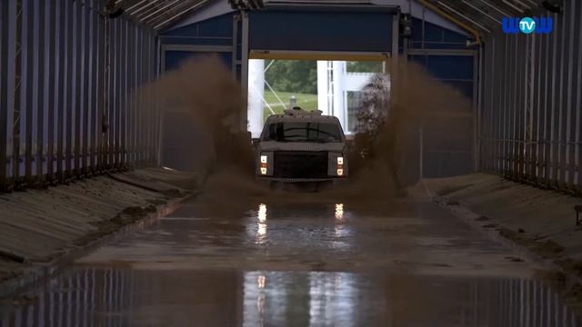 All-new Ford F-450 - Offroad - Driving Video смотреть онлайн