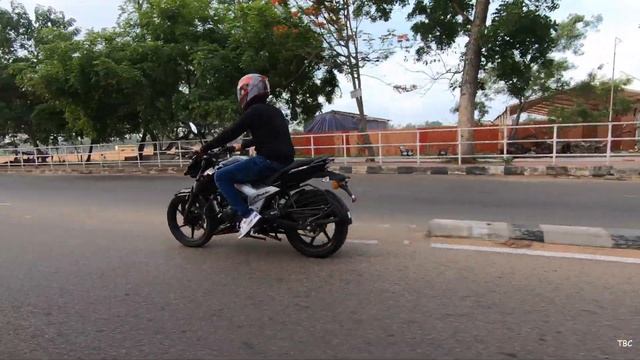 TVS Apache RTR 160 4v ABS v/s Honda X Blade ABS detailed comparison!! смотреть онлайн