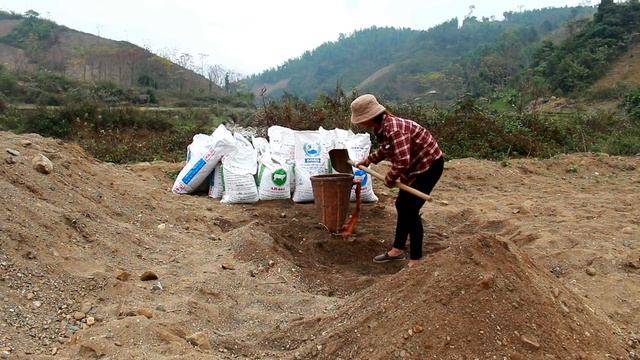 Building A New Life Ep.10 | Mining Sand To Pour Concrete And Have Dinner Alone | Live With Nature
