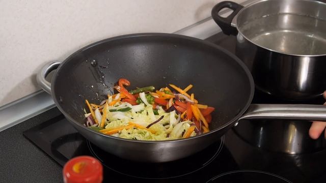 Вок. Wok. Китайская жареная лапша/Stir-fry. смотреть онлайн