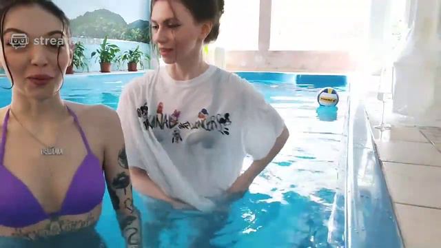 ФРУКТОЗКА В БАССЕЙНЕ С БАЙОВАЛ ТРУСИКИ#строго #фруктозка #байовал #бассен #строгоифруктозка #твич смотреть онлайн