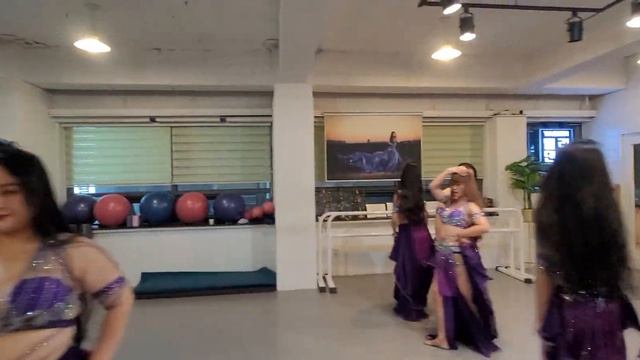 I WANNA DUM TEK Belly dance by YASMIN GROUP - Artem Uzunov смотреть онлайн