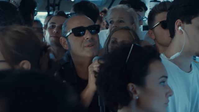 Luca Carboni - Io non voglio смотреть онлайн