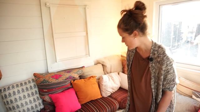 Tiny House With Incredible Interior Design Built In 40 Days!