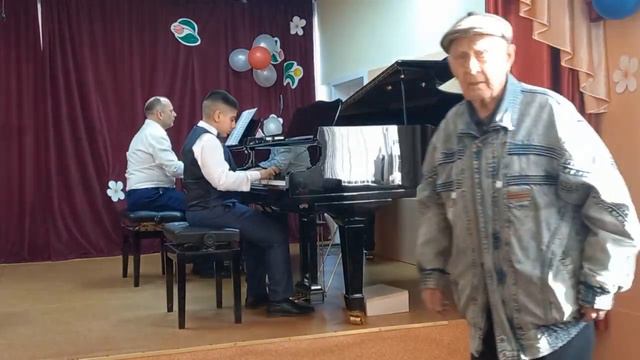Тимур Максимов. Цирк приехал. Исп. Гор Манукян, 2 кл. смотреть онлайн