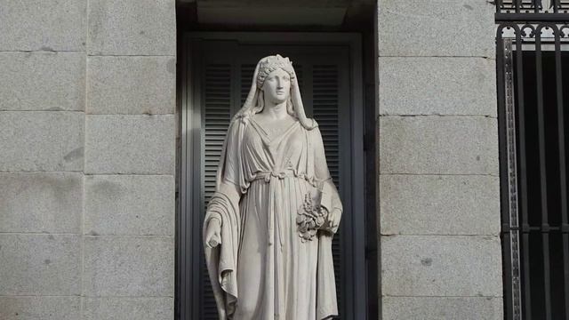 Museo del Prado (Madrid). 12 estatuas alegóricas en la fachada principal. смотреть онлайн