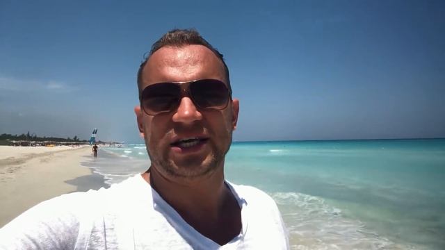 Ты ж миллионер — подари денег. Можно ли просить деньги у богатых? 16+ смотреть онлайн