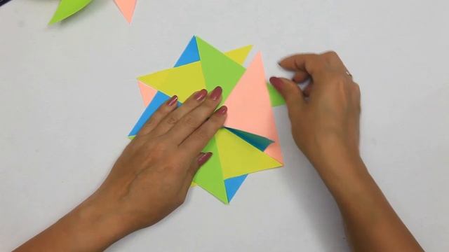 Как сделать ветряную Вертушку оригами из бумаги | Paper Windmill - How to make DIY Pinwheel смотреть онлайн