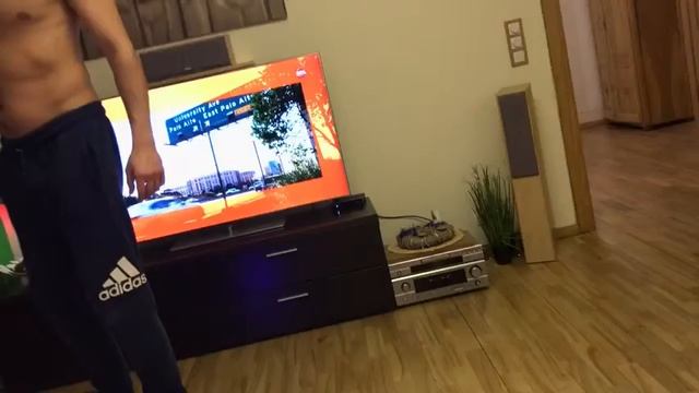 Maija & Liana sisters TV. Гироскутер Visional Подарок Майе от Деда Мороза!!! смотреть онлайн